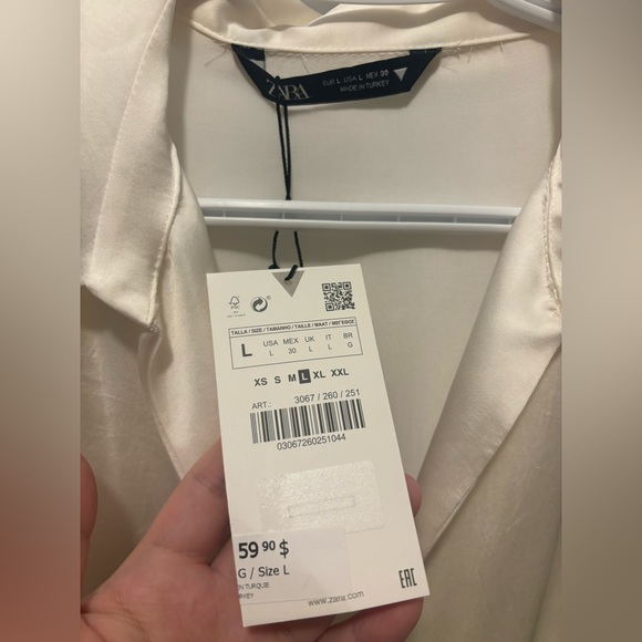 BNWT Zara Cream dress - Large - Picture 3 of 3